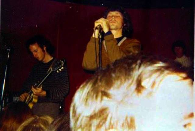Quatro anos da morte de Manzarek, tecladista da poesia de Morrison no The  Doors – Opiniões